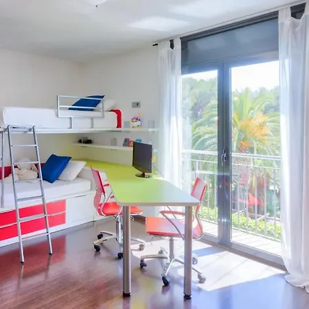 فيلة Sunny House *