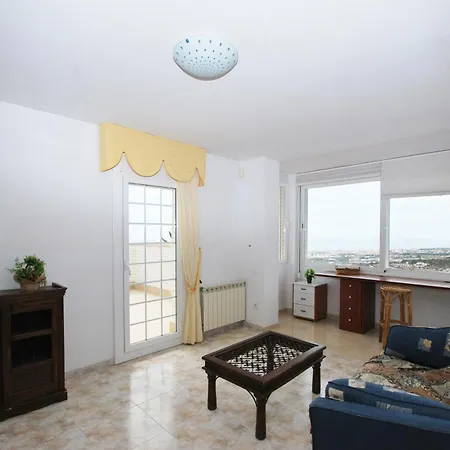 Sunny House Apartment